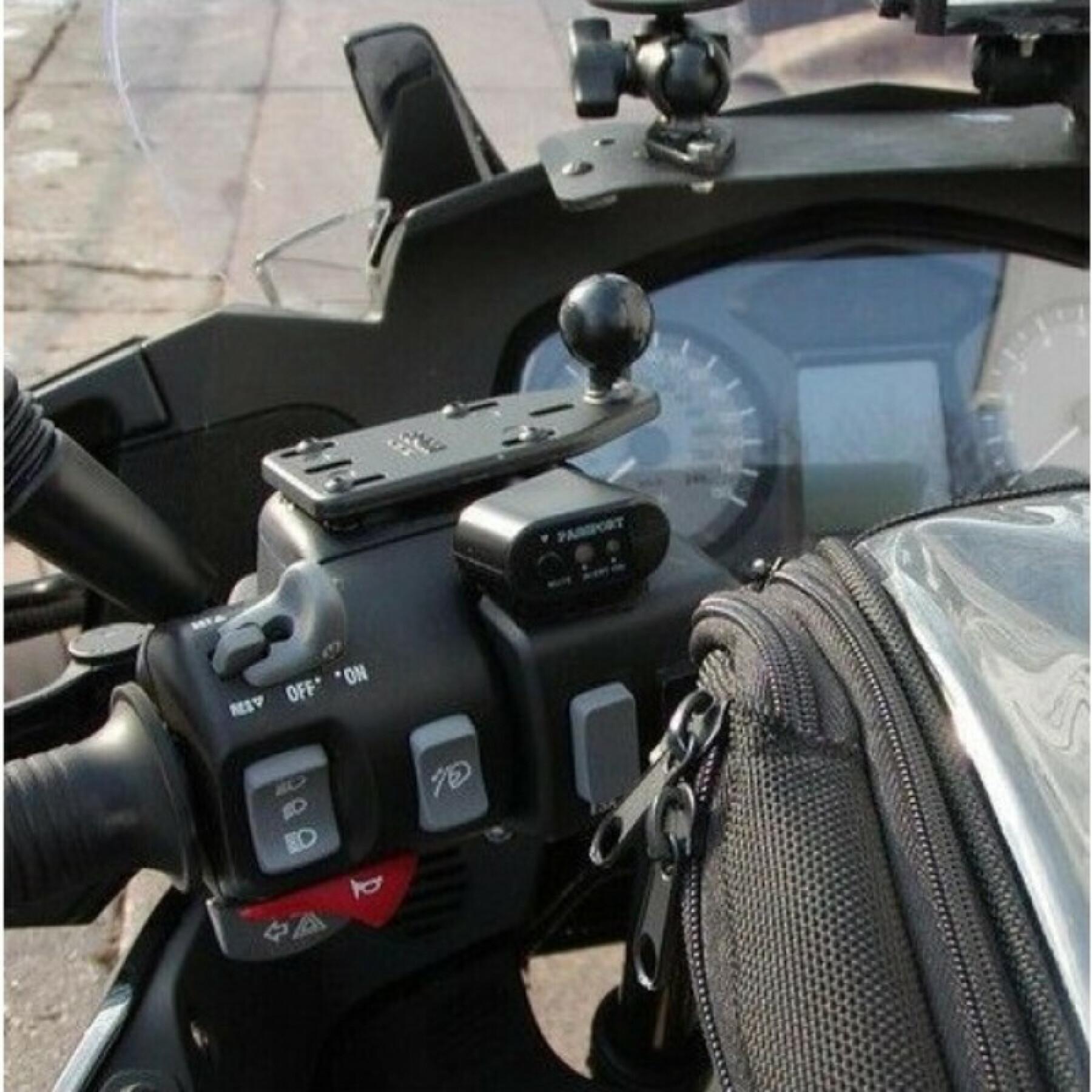 Smartphone-hållare för motorcykelstyre eller montering av broms-/kopplingsreservoar excentrisk b-kula RAM Mounts